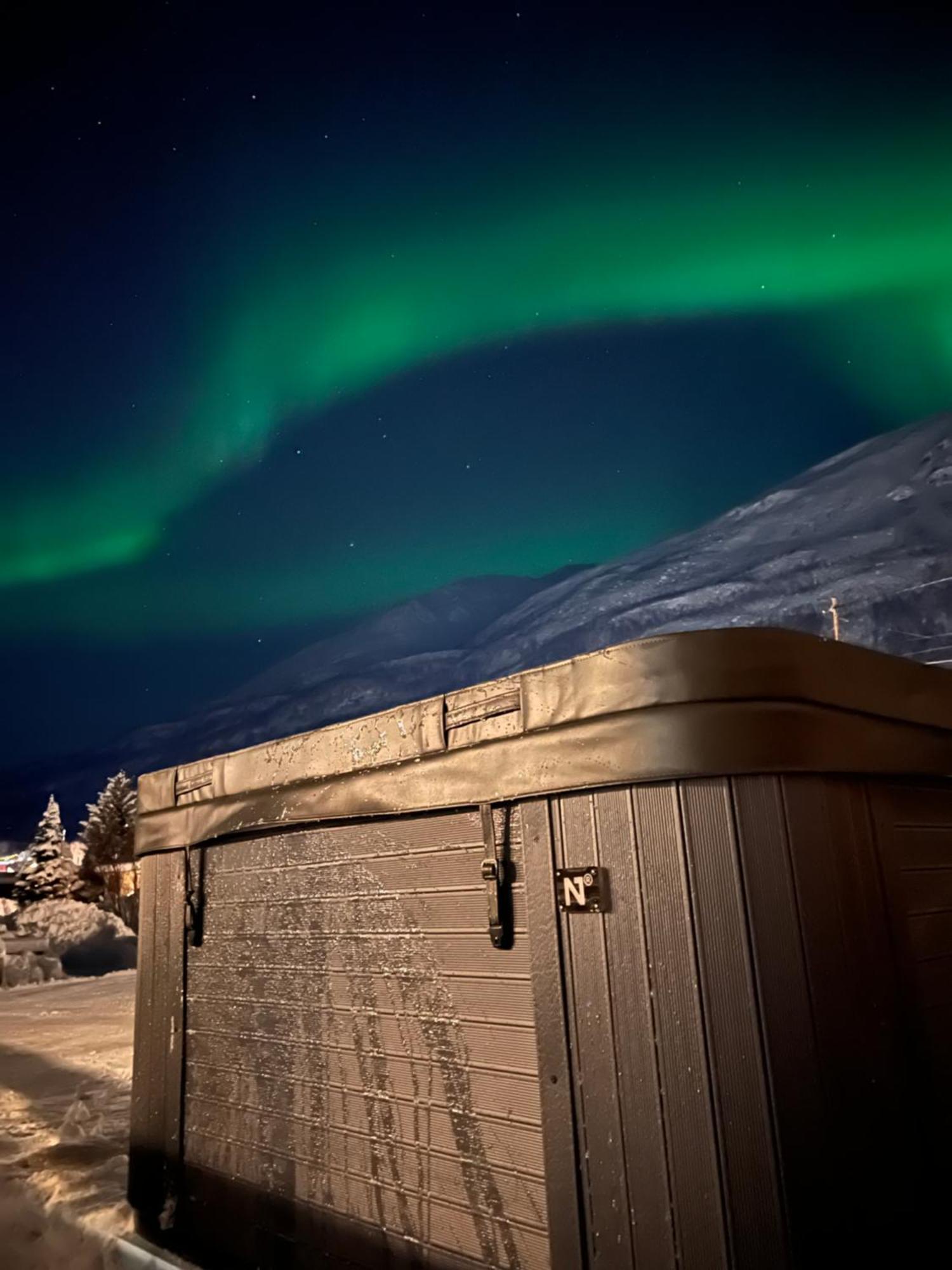 Alpan Apartments, Lyngenfjord Olderdalen Exterior photo