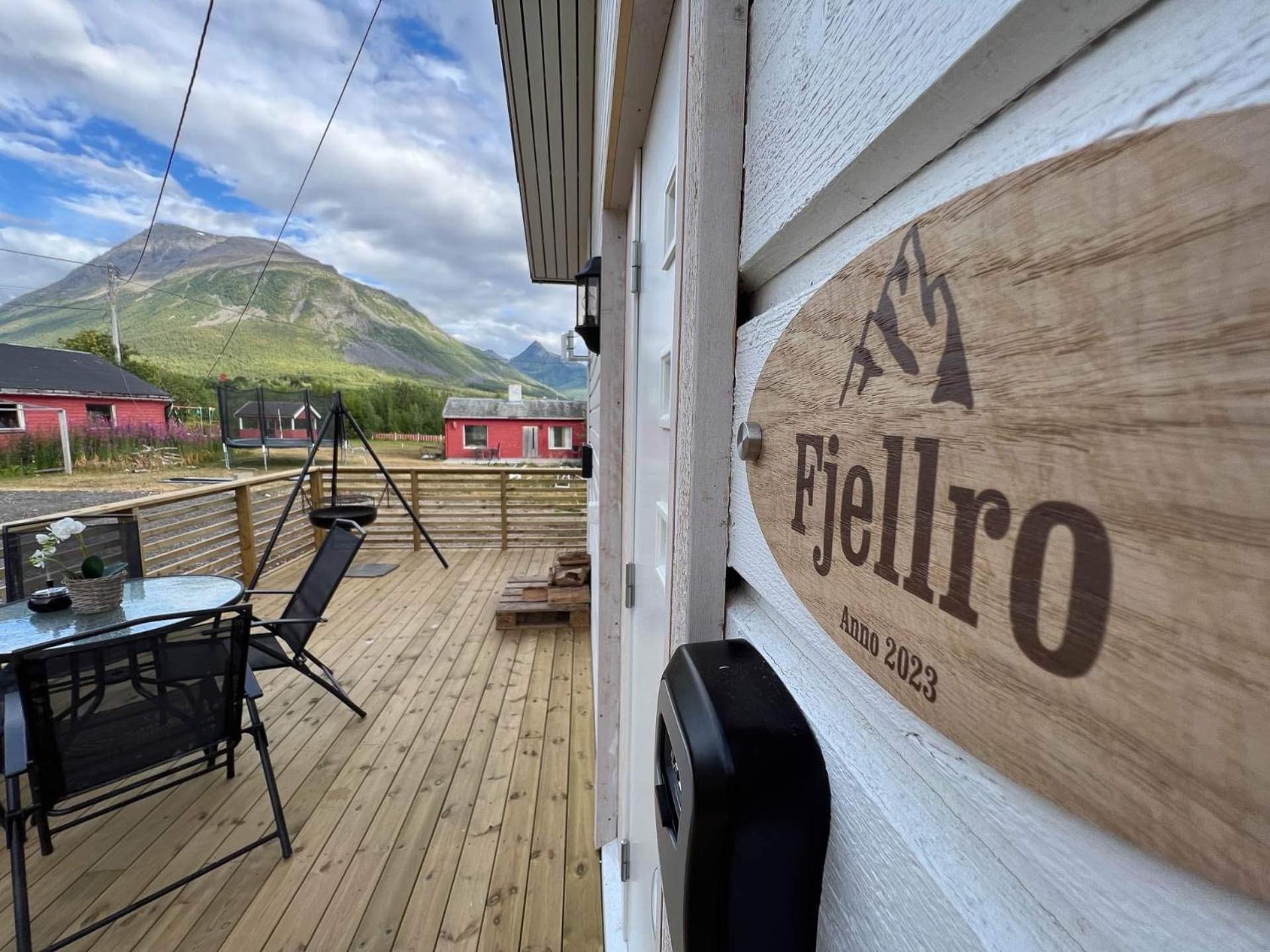 Alpan Apartments, Lyngenfjord Olderdalen Exterior photo