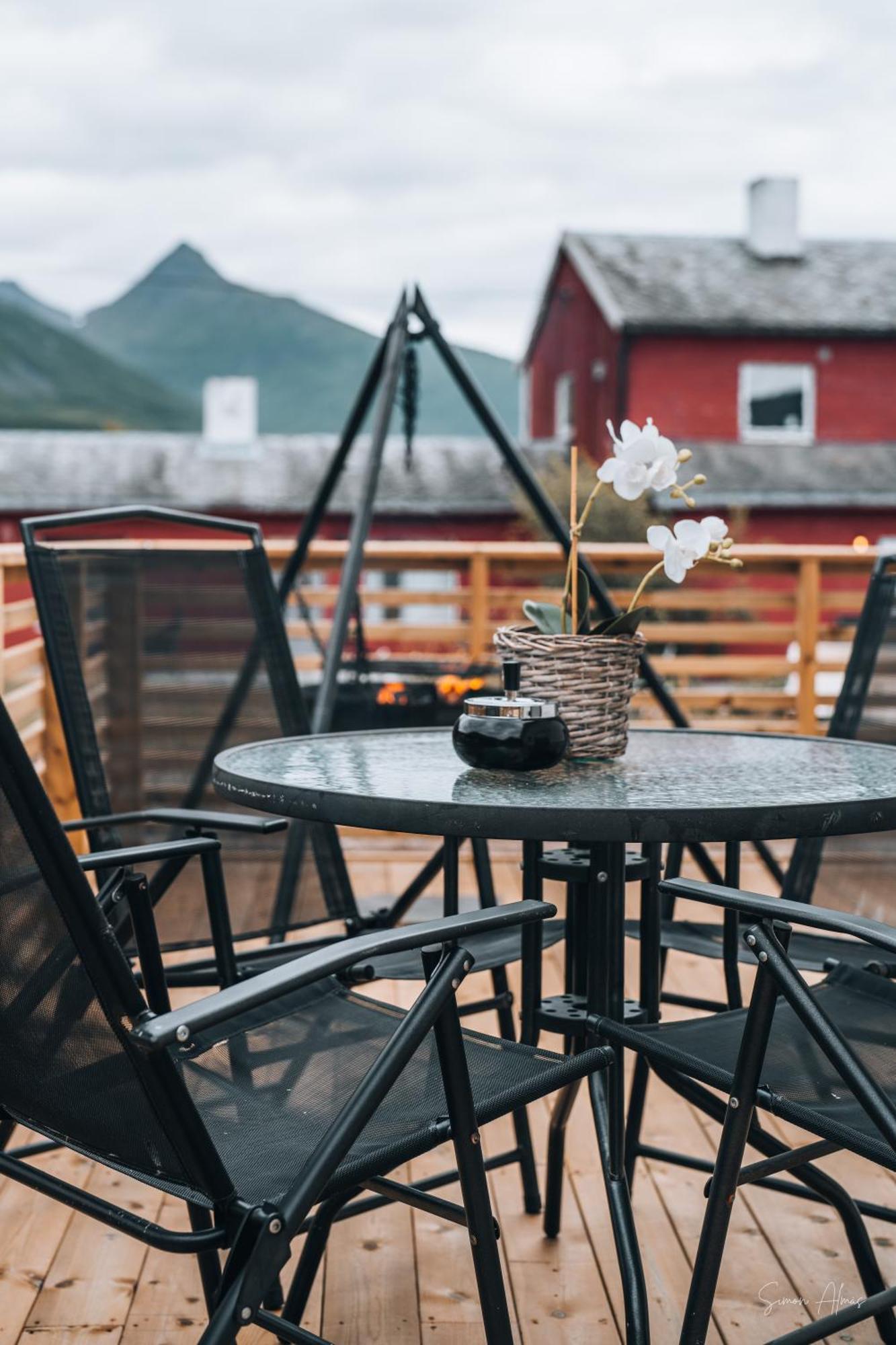 Alpan Apartments, Lyngenfjord Olderdalen Exterior photo